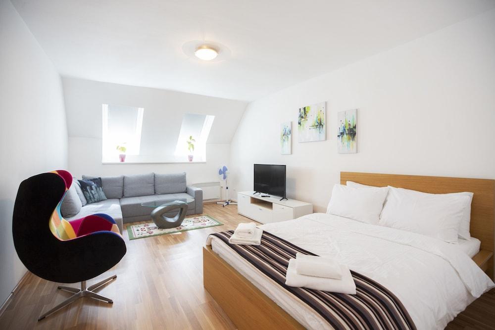 Prague City Stay Rohacova ภายนอก รูปภาพ