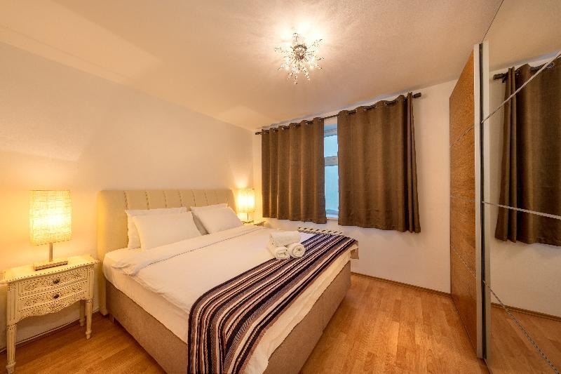 Prague City Stay Rohacova ภายนอก รูปภาพ